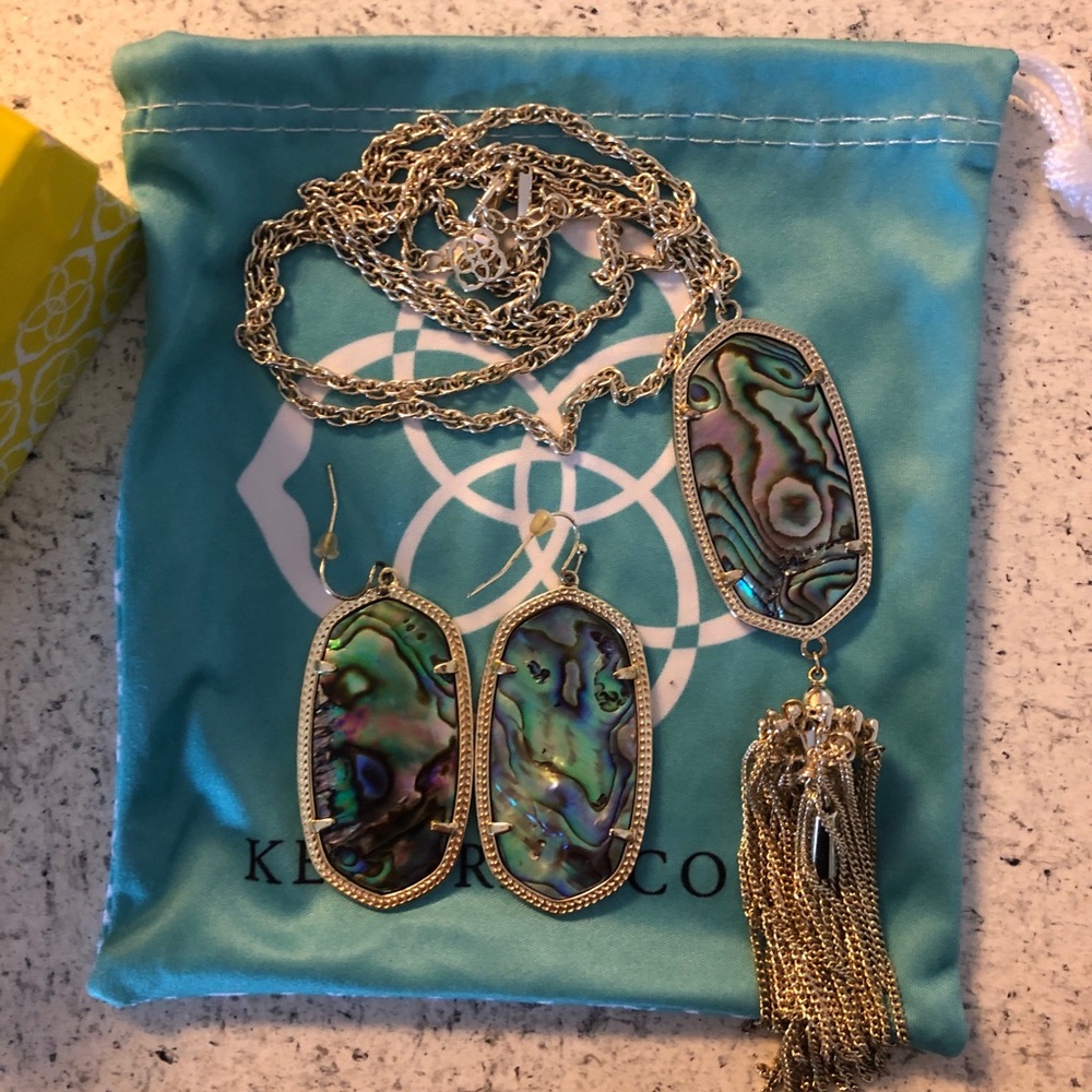 Kendra Scott Danielle earrings and necklace set
